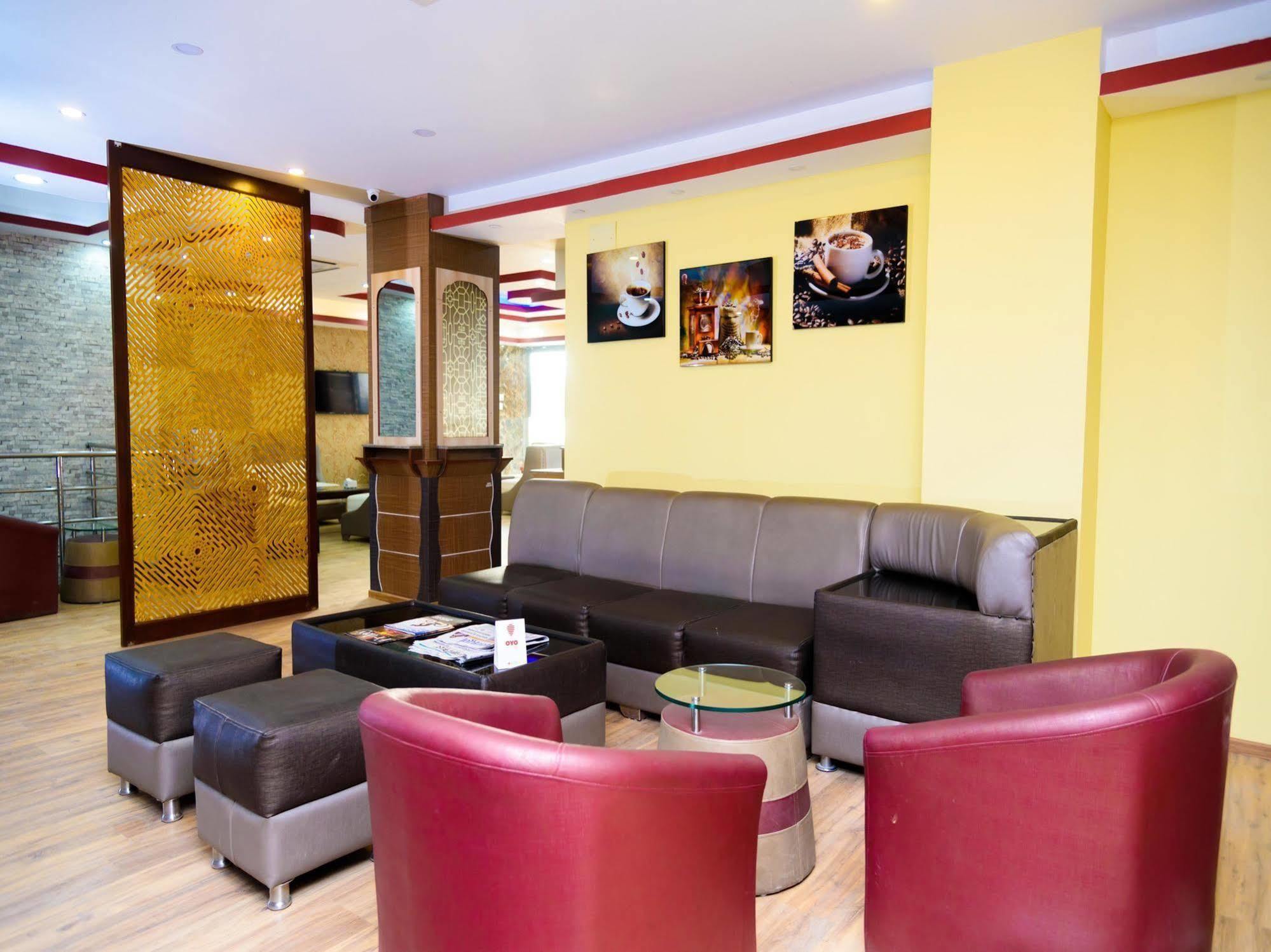 Oyo 105 Hotel Travel Inn كاتماندو المظهر الخارجي الصورة