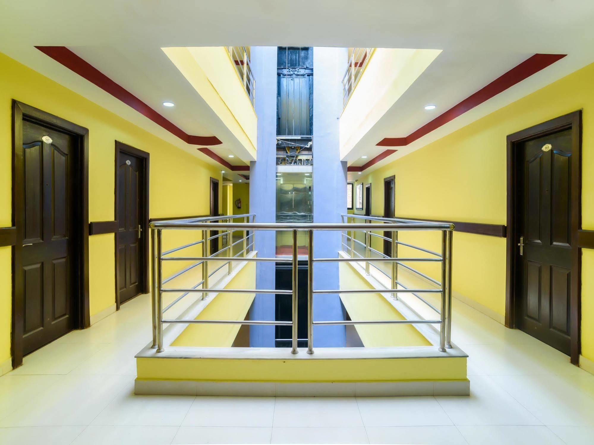 Oyo 105 Hotel Travel Inn كاتماندو المظهر الخارجي الصورة