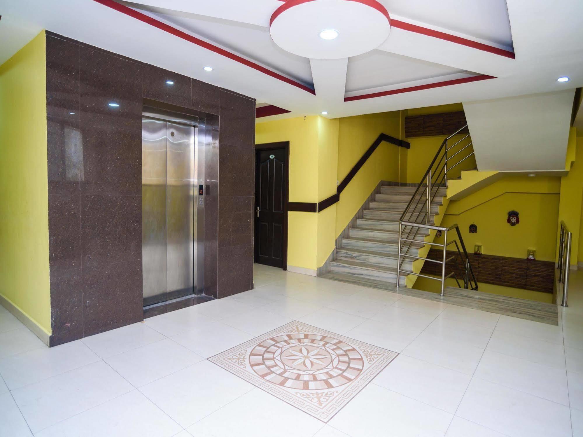 Oyo 105 Hotel Travel Inn كاتماندو المظهر الخارجي الصورة
